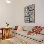 Sleek Metropolitan Apartment Loft!