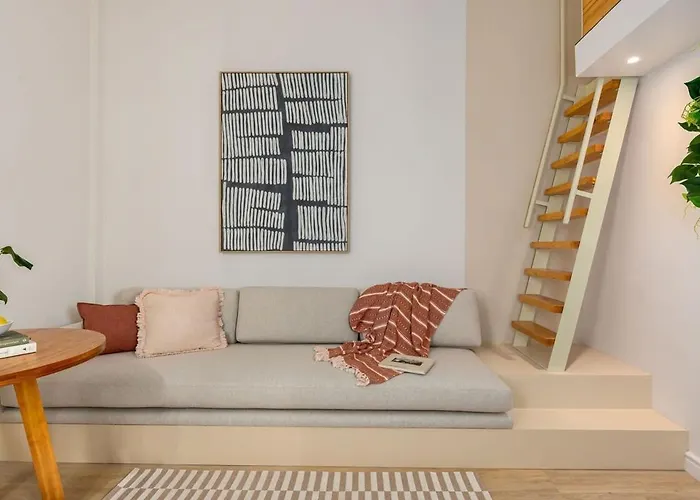 Sleek Metropolitan Apartment Loft!